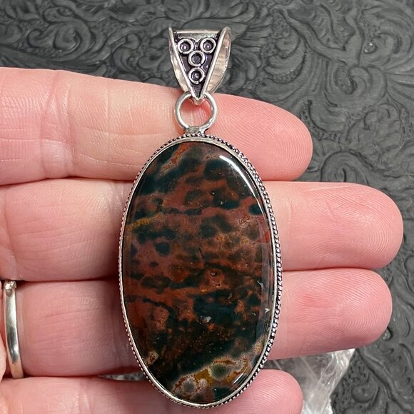 Heliotrope Bloodstone Pendant Crystal Stone Jewelry - Picture 1 of 6